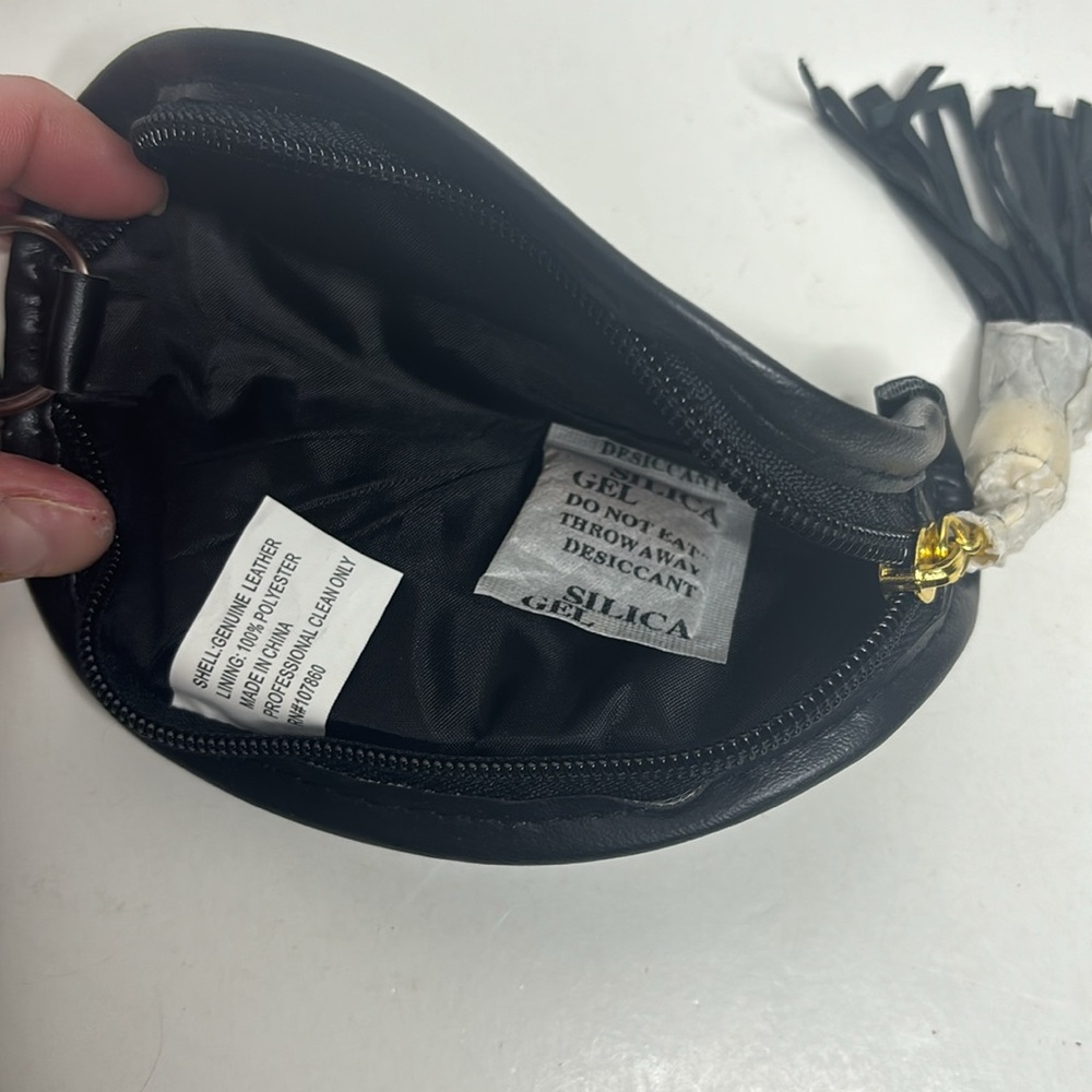 Vintage Black Leather Keychain Bag | Simple Clasp Zipper Bag | Travel Hide NEW - Picture 5 of 6